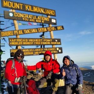 mount-kilimanjaro-climbers_2